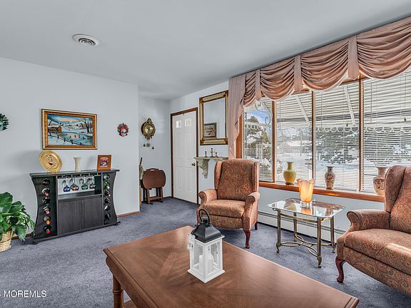 2nd image of 119 Edgewater Court