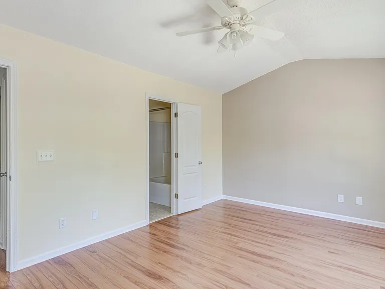 306 Orchard Park Dr — Photo 22