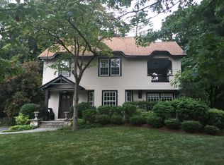 100 Van Rensselaer Ave, Stamford, CT 06902