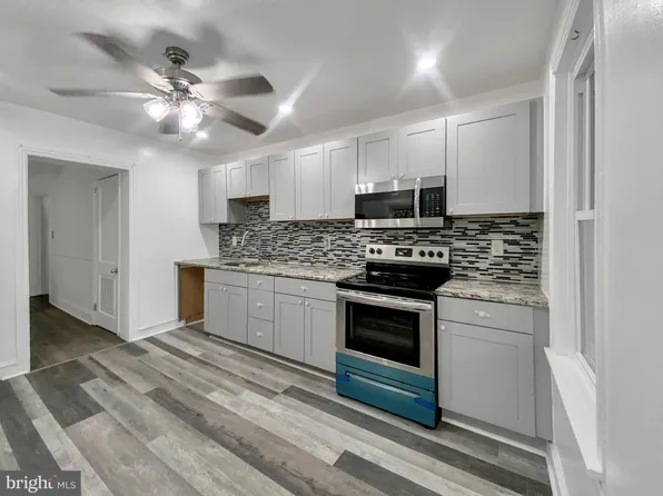 78 N Sycamore Ave, Clifton Heights, PA 19018