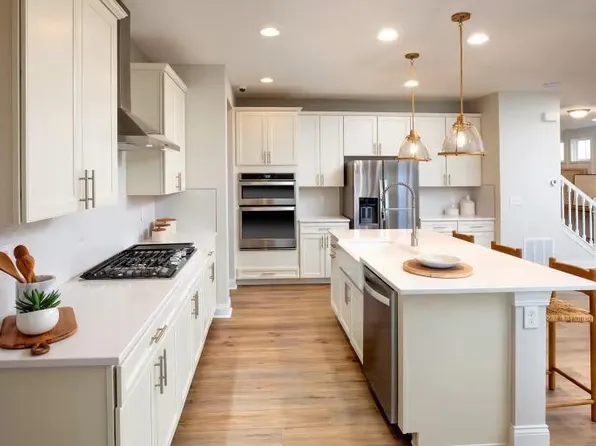 19381 Lupine Ln N, Hamel, MN 55340