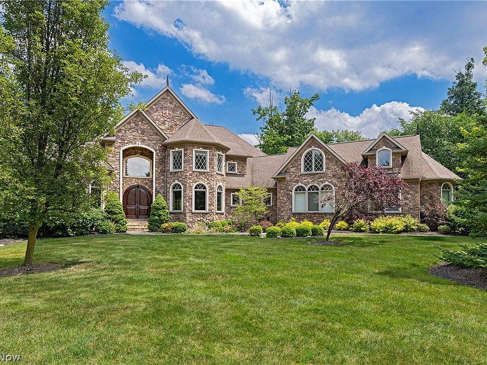 1st image of 170 Saint Andrews Ln