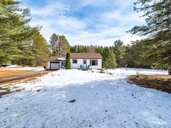 613 Airport Rd, Petawawa, ON K8A 6W7