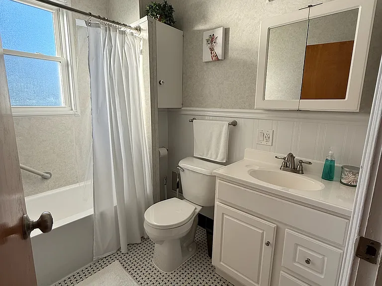 1804 Storrs Ave — Photo 25