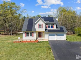 11 Country Rd, Jackson, NJ 08527
