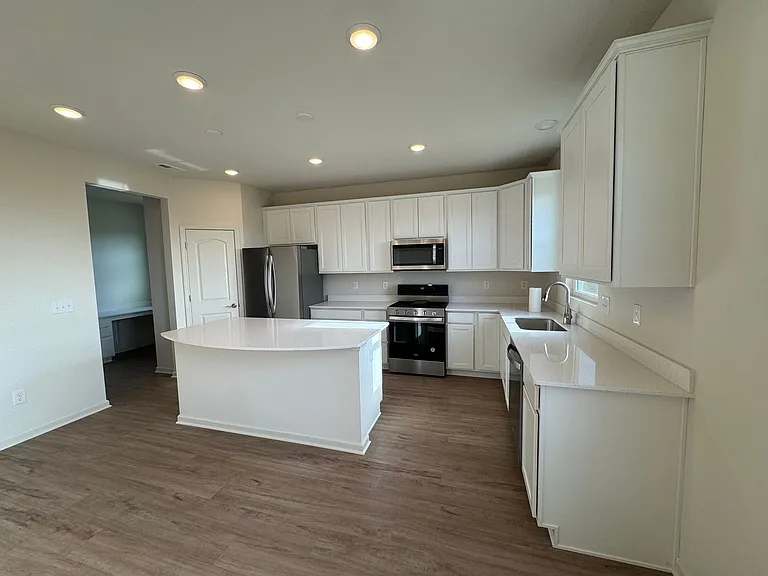 6837 Bridle Oaks Ct — Photo 13