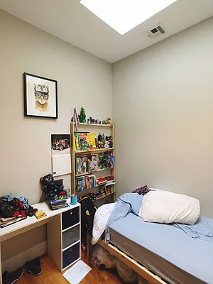 Rented by Manhattan Management LLC | media 3