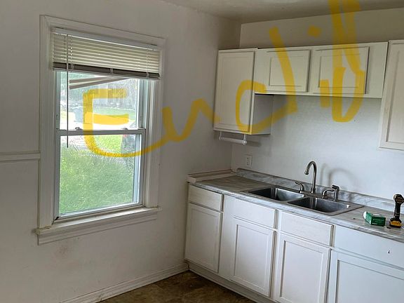 5th image of 2220 Euclid Dr