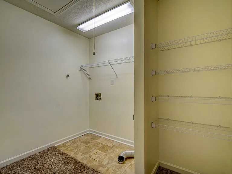 705 W Sago Ct — Photo 22