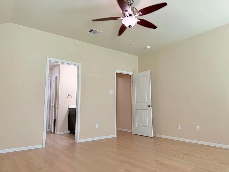 9315 Claystone Ln — Photo 9