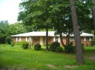 1493 Jones Lake Rd, Reidsville, GA 30453