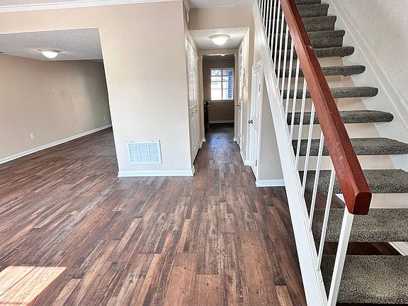 2nd image of 1183 Old Clubhouse Rd