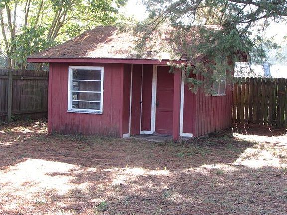 3rd image of 601 Tahoe Ave