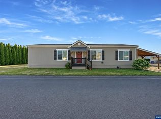 104 Essex Dr SE, Aumsville, OR 97325