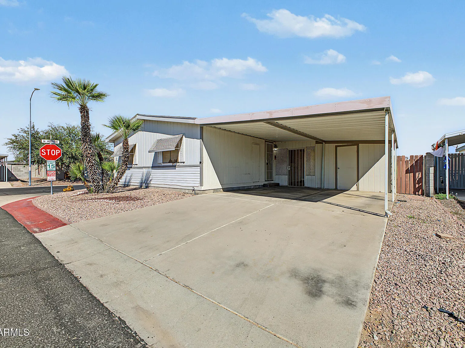3 bed, 2.0 bath, 1272 sqft, $1,395 — Photo 3