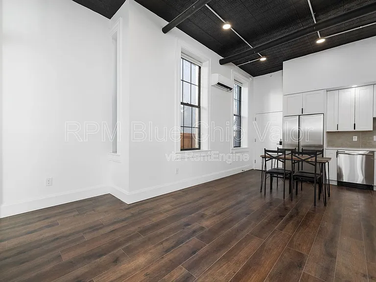 2151 Colerain Ave — Photo 7