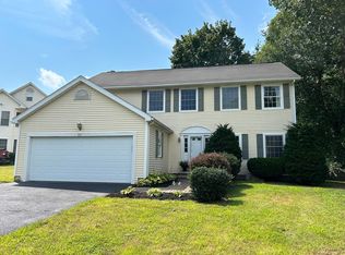 10 Reni Ln, Framingham, MA 01701