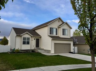 2141 E Hawthorne St, Saratoga Springs, UT 84043