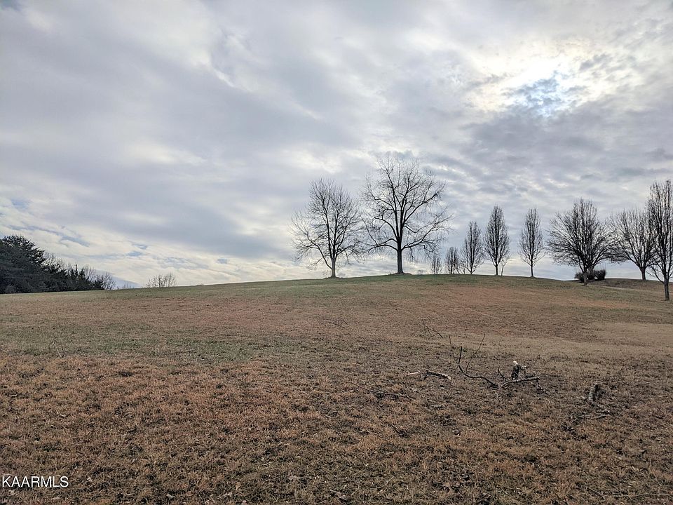 2nd image of 2 Mountain View Ln