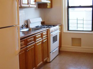 2245 41st St, Astoria, NY 11105