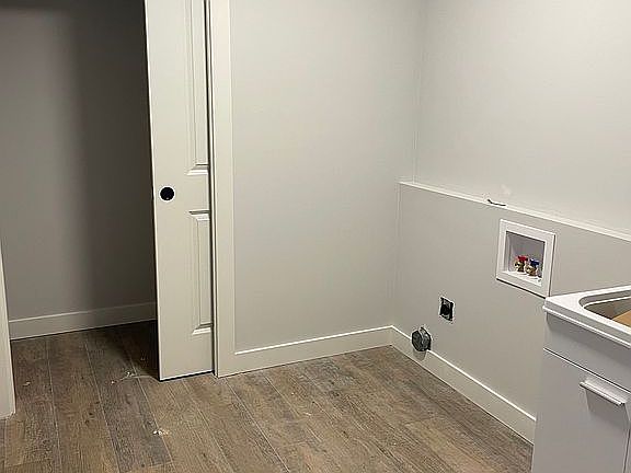 3rd image of 484 N Elder St