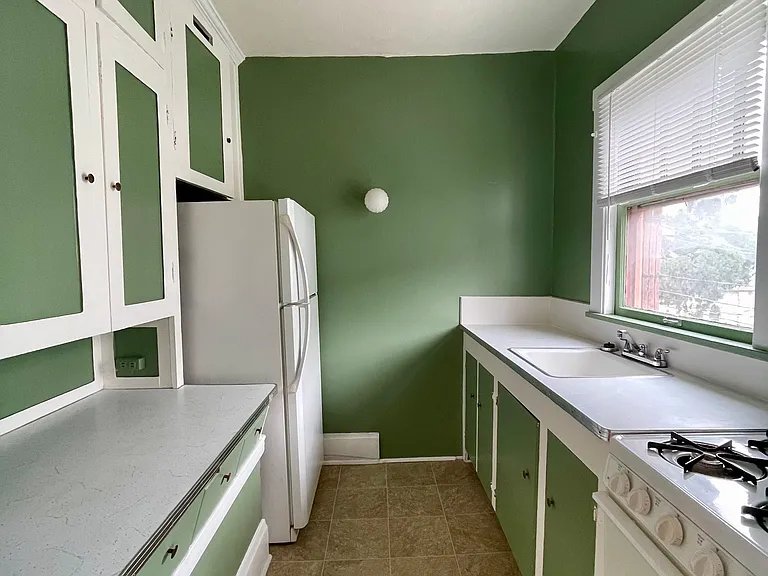914 S 5th St #26 — Photo 5