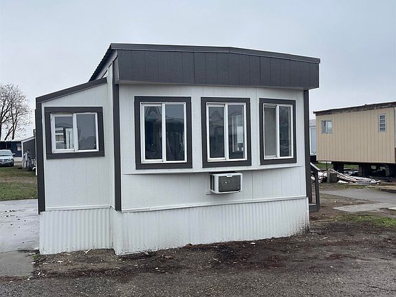 2nd image of 620 Chucker Dr #37