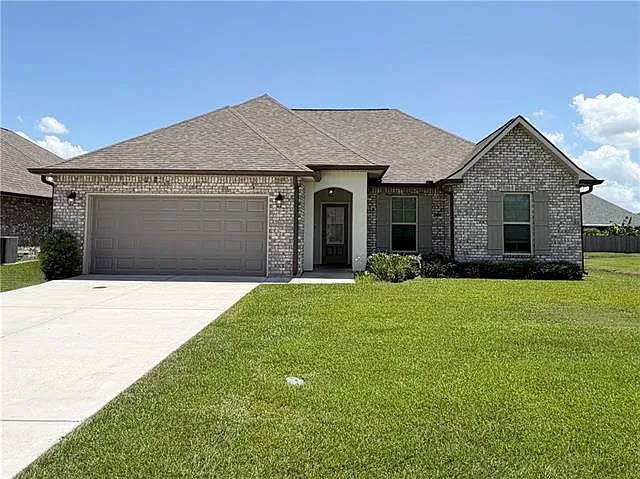 204 Cypress Bnd — Photo 2