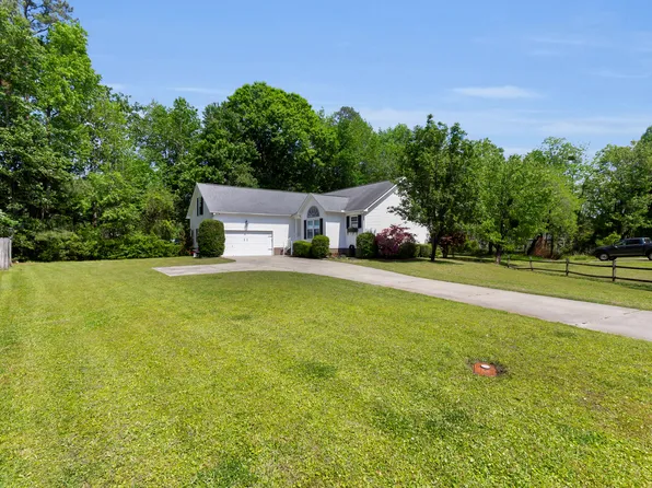 107 Sandpiper Ct, New Bern, NC 28562