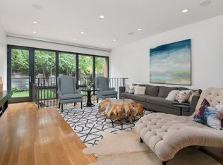 3030 N Lake Shore Dr APT 101, Chicago, IL 60657
