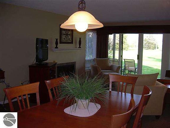 5th image of 5536 Golfview Ct #21