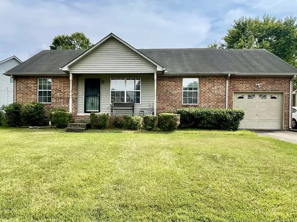 2504 Park Green Ln, Old Hickory, TN 37138