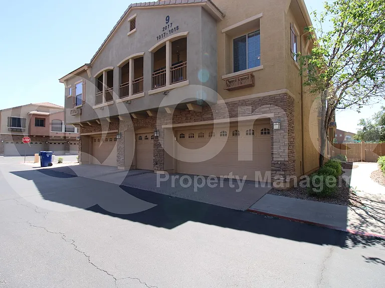 1350 S Greenfield Rd #2017 — Photo 2