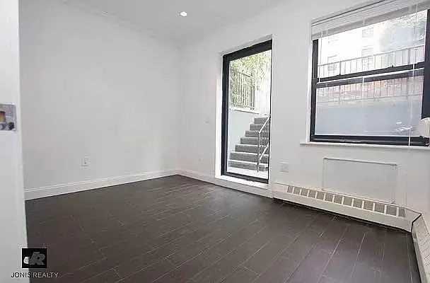 Rented by Jonis Realty | media 18