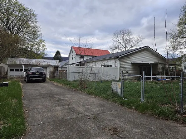 36 Poplar St, Mount Union, PA 17066