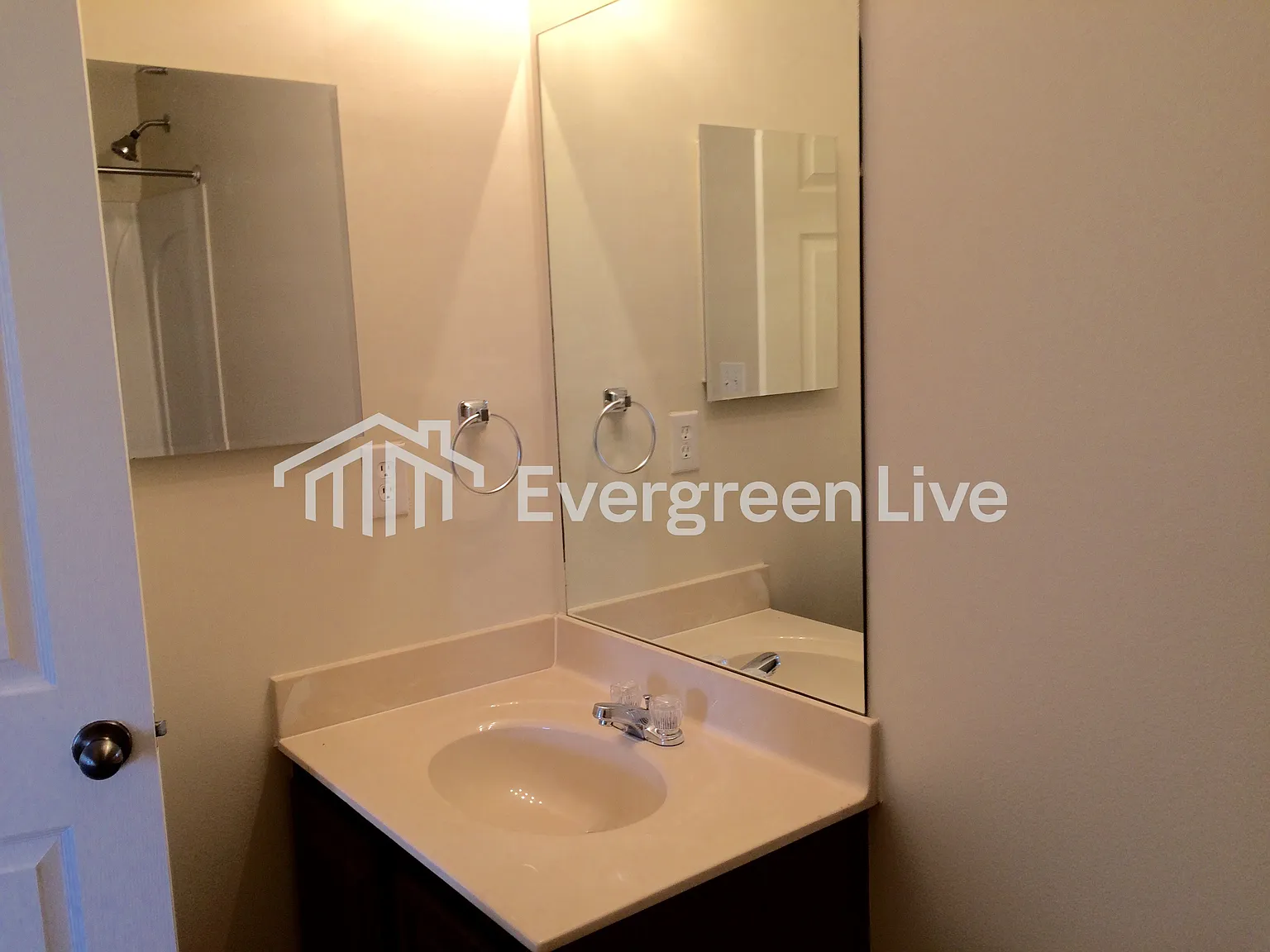 4 bed, 3.0 bath, 2934 sqft, $2,495 — Photo 3