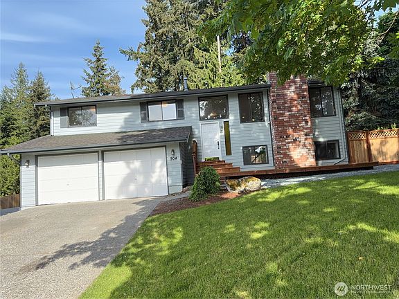 2nd image of 904 N Waugh Road