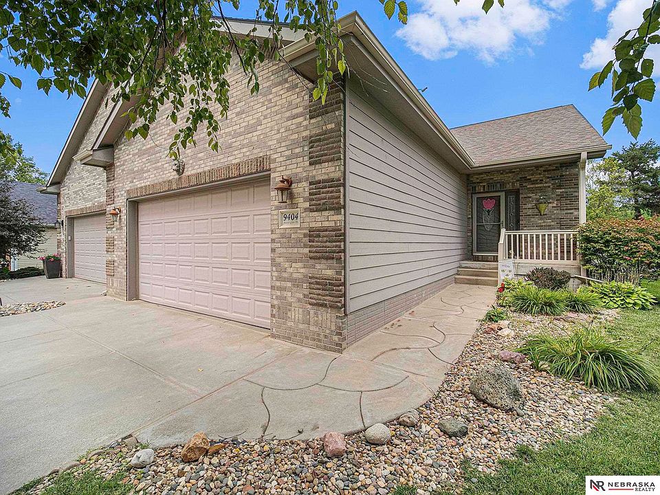 1st image of 9404 Forest Glen Dr