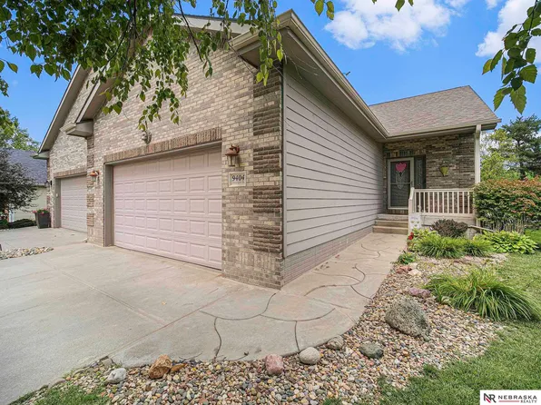 9404 Forest Glen Dr, Lincoln, NE 68526