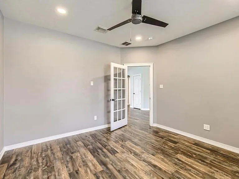 18919 Squirrel Oaks Dr — Photo 4