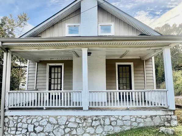 2 S Crest Rd, Chattanooga, TN 37404