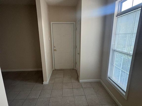 4th image of 2520 Friedland Pl APT 203