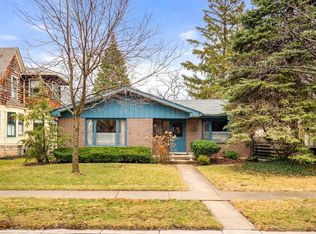 435 S Cumberland Ave, Park Ridge, IL 60068