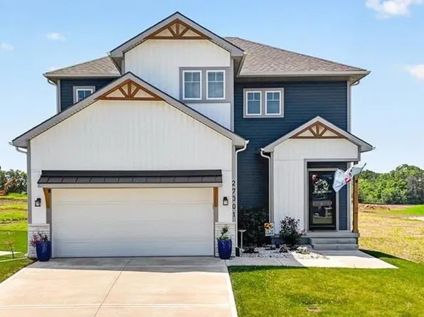 27301 E Cedar Grove Dr, Lees Summit, MO 64086