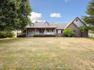 33325 Graceland Ln, Glade Spring, VA 24340