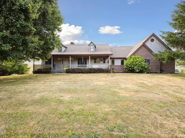33325 Graceland Ln, Glade Spring, VA 24340