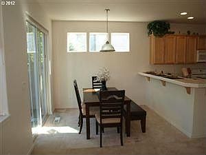 4th image of 5500 NE 44th St
