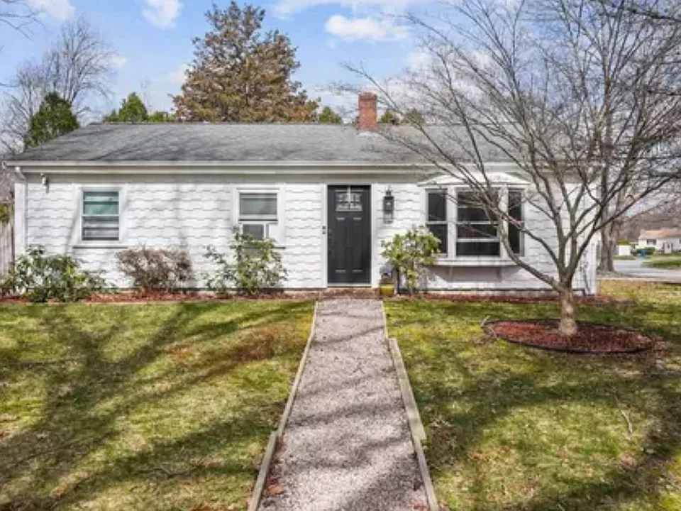 1 Hazelton Rd