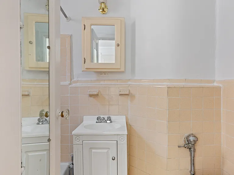245 W 75th St #6D — Photo 8