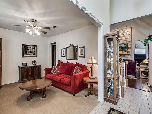 4th image of 4919 Pebble Creek Dr